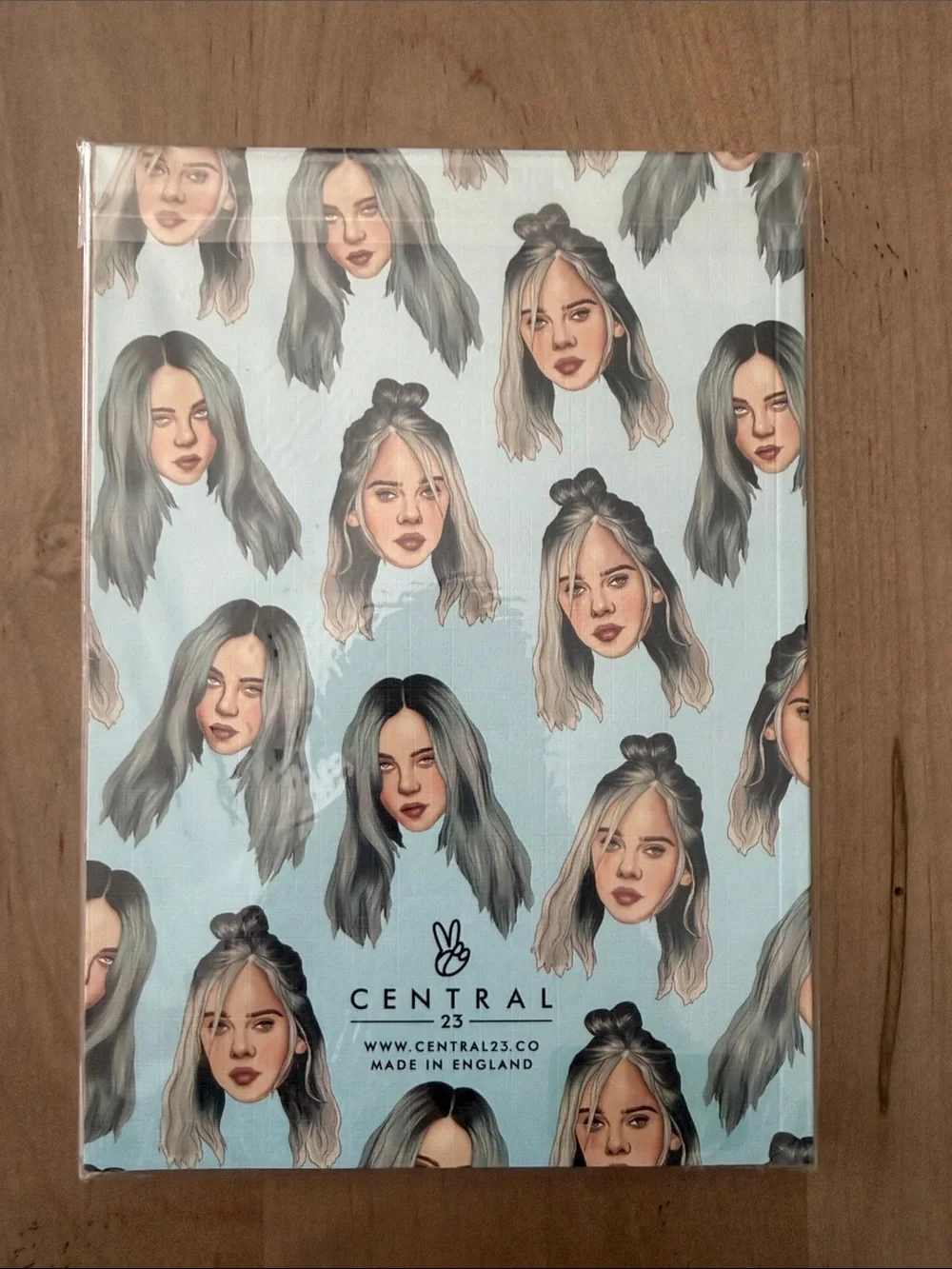 Central 23 light blue